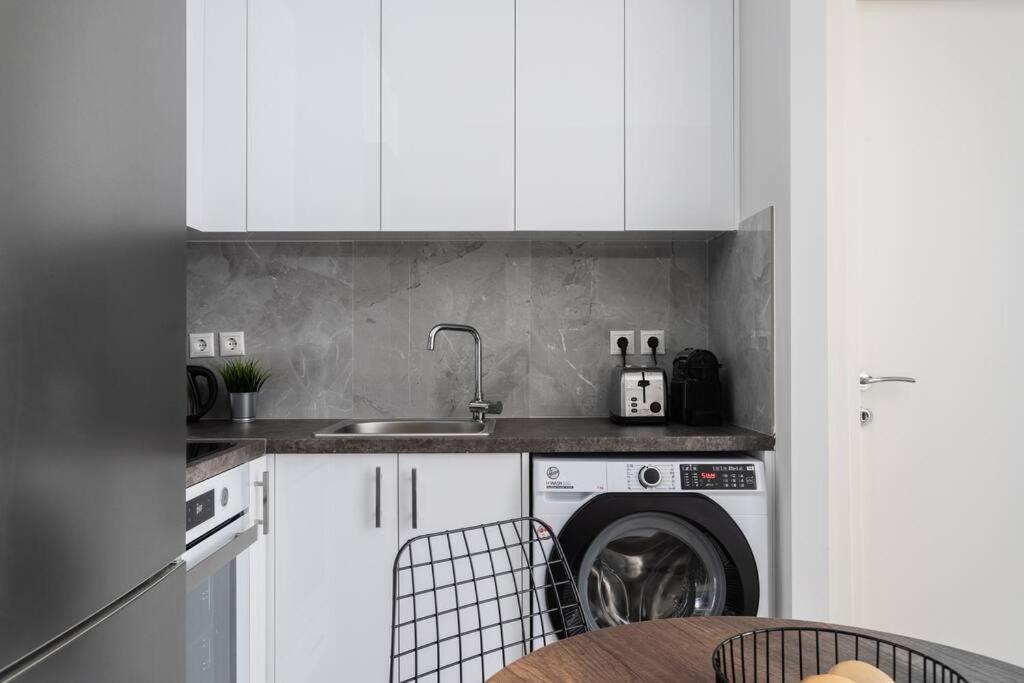 Sublime 1Br Apartment In Koukaki By Upstreet Атина Екстериор снимка
