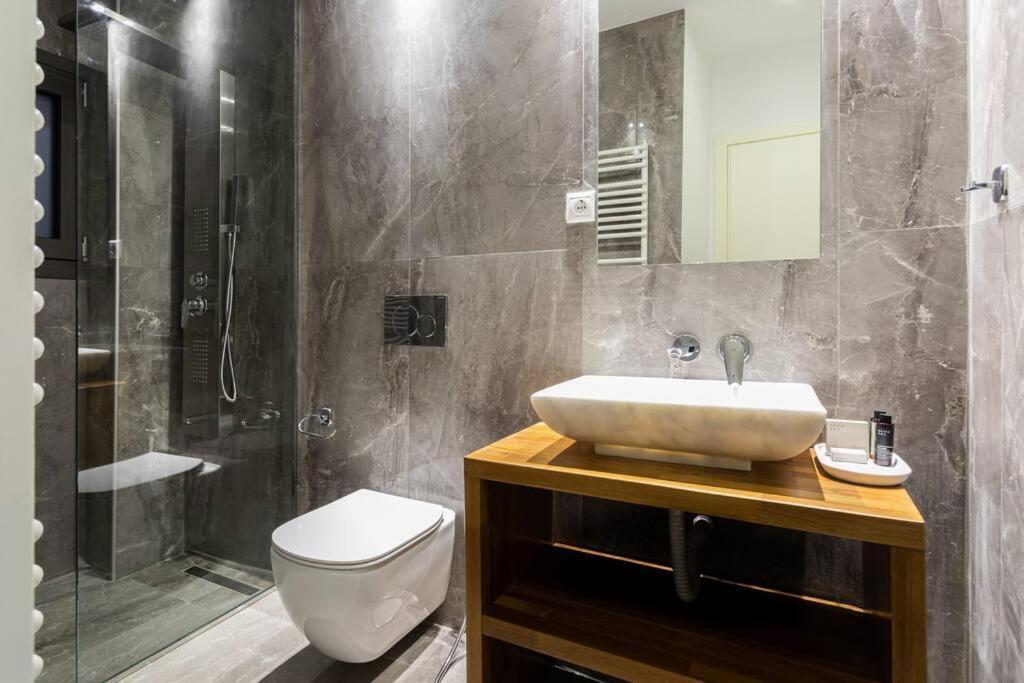 Sublime 1Br Apartment In Koukaki By Upstreet Атина Екстериор снимка